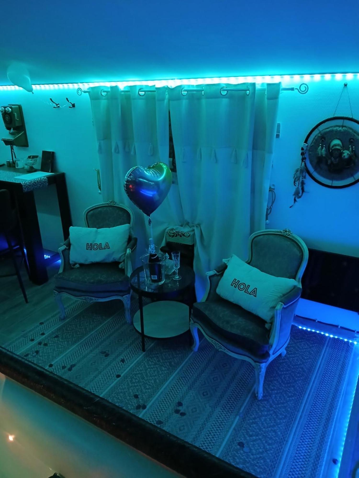 Holiday home L'histoire De L'ouest , Jacuzzi